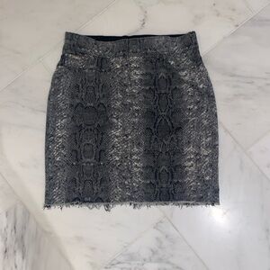 Coco + Carmen skirt. Size L